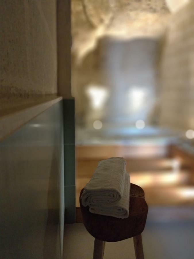 Double Room with Spa Bath,931657333:JPEG