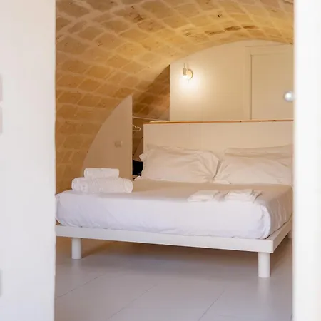 Endea Suite Rooms & Lounge Spa-3